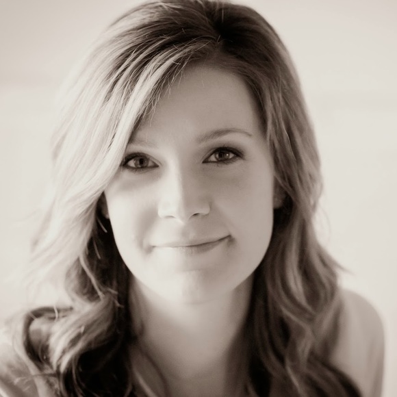 Meet your Posher, Erin - Picture 1 of 1